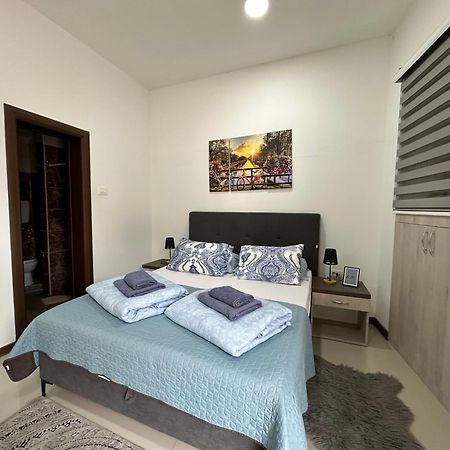 Studio Apartment In Old Town- With Parking Mostar Esterno foto