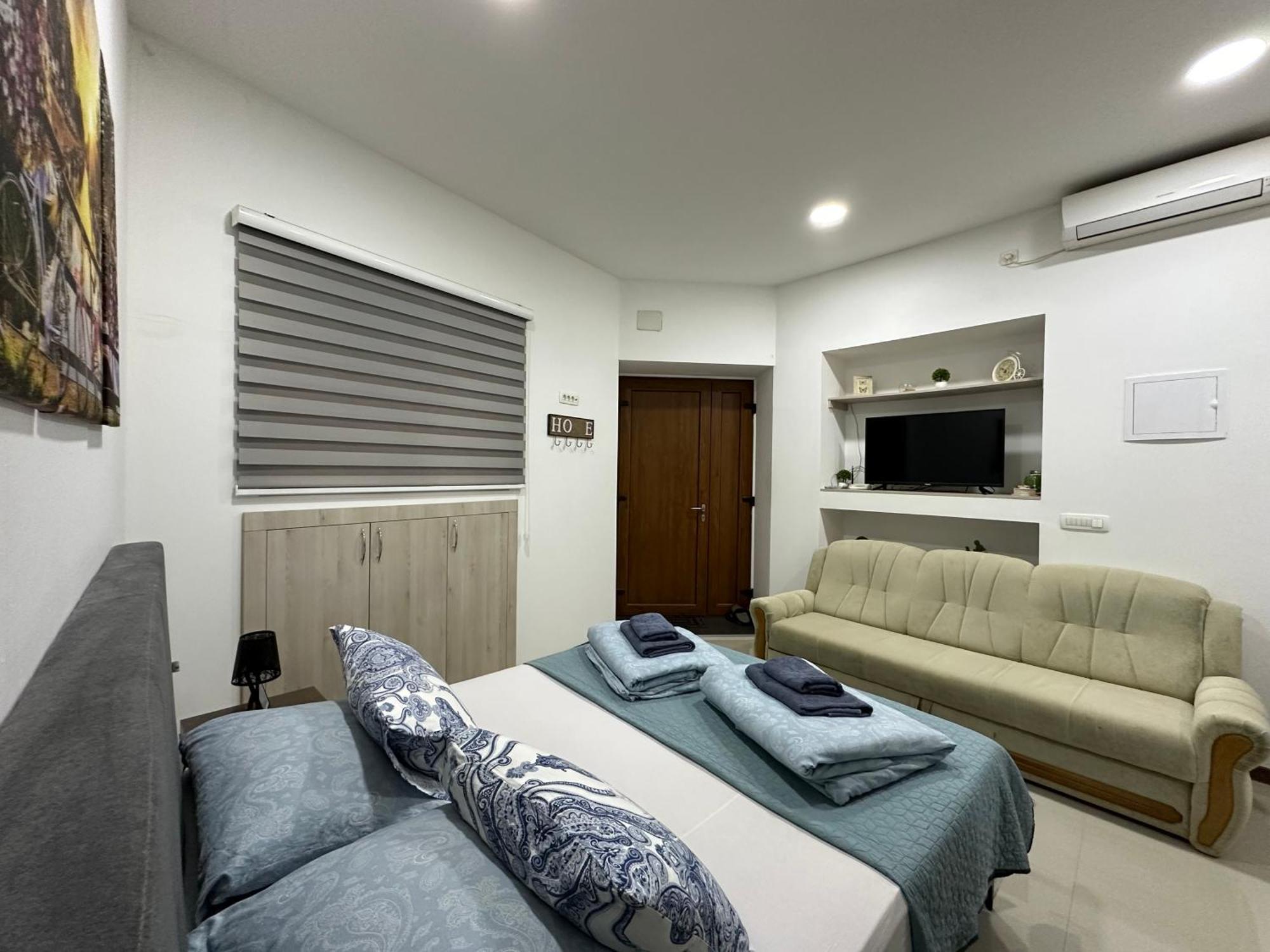 Studio Apartment In Old Town- With Parking Mostar Esterno foto